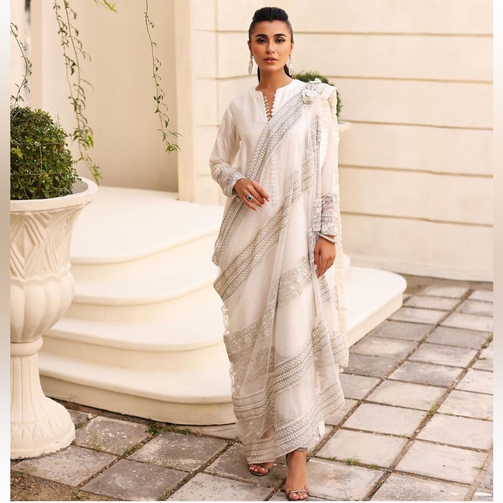 Pakistan/Indian dress- shalwar kameez